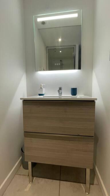 T2 Neuf, Terrasse, Centre Ville, 8min Comedie Apartment Montpellier